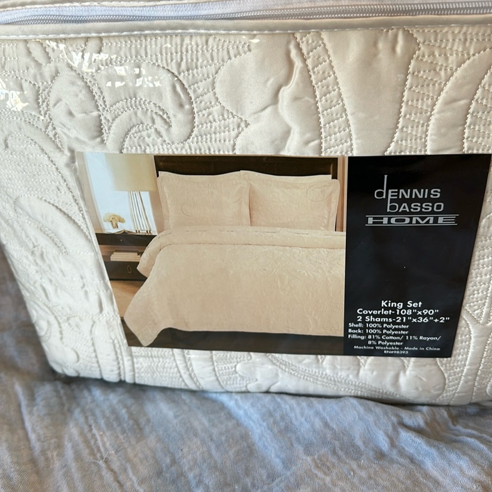 Dennis Basso Home King Quilt Set New in package